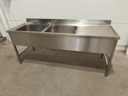 s/s sink - 200x70x93cm  